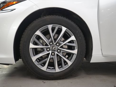 Used 2022 Lexus ES 250 w/ Premium Package AWD/4WD image 31
