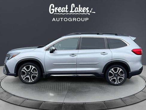 Used 2023 Subaru Ascent Limited w/ Technology Package image 2