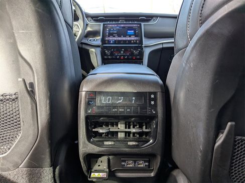 Used 2023 Jeep Grand Cherokee L Limited w/ Trailer Tow Group (B) image 57