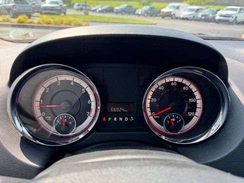 Used 2019 Dodge Grand Caravan SE w/ UConnect Hands-Free Group FWD image 23