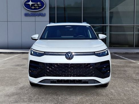 Used 2026 Volkswagen Tiguan SEL R-Line image 3