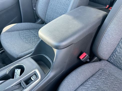 Used 2023 Chevrolet Equinox LT FWD image 19