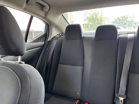 Used 2025 Nissan Sentra SV FWD image 39