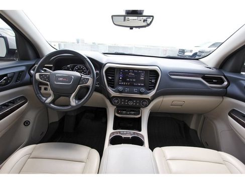 Used 2020 GMC Acadia Denali w/ Denali Ultimate Package AWD/4WD image 9