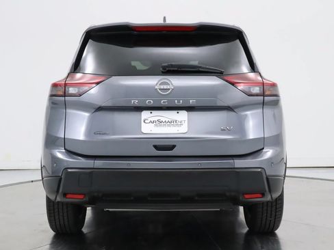 Used 2024 Nissan Rogue SV FWD image 4