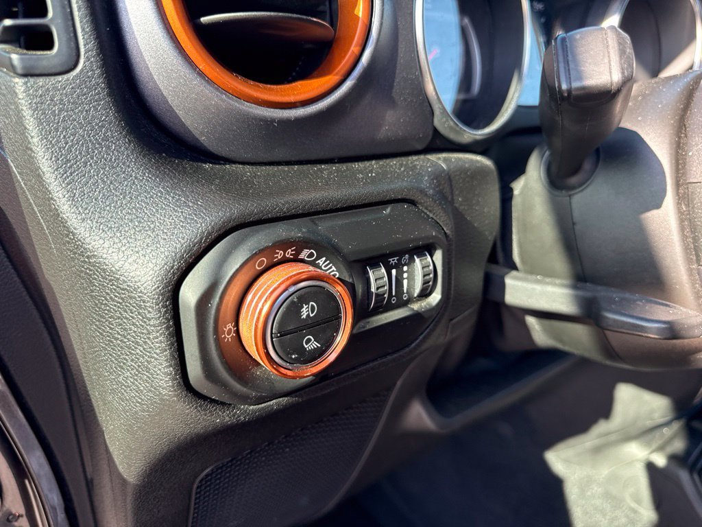 Used 2021 Jeep Gladiator Mojave AWD/4WD image 30