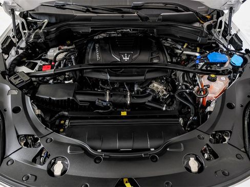 Used 2023 Maserati Grecale GT image 52