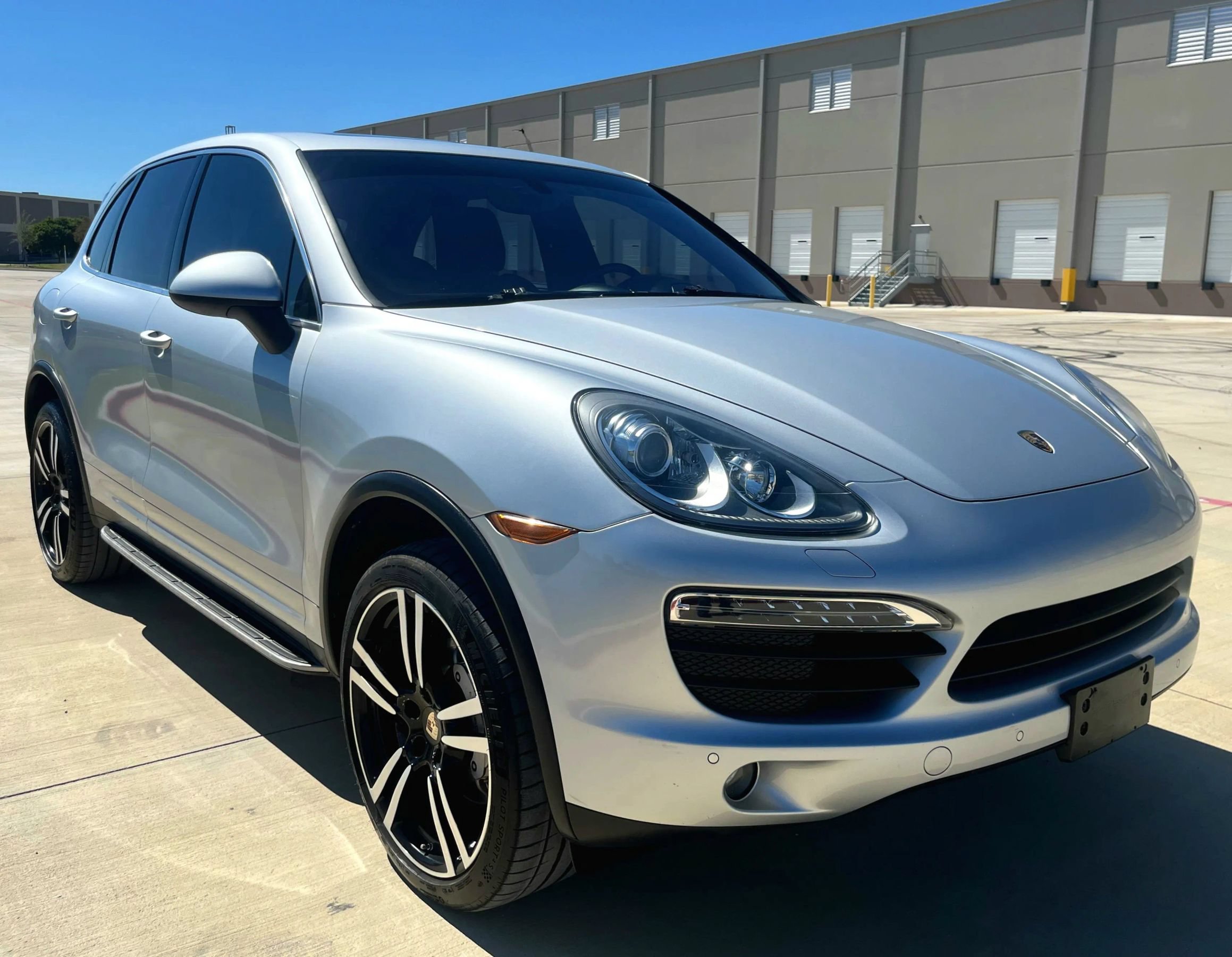 Used 2012 Porsche Cayenne S AWD/4WD image 4
