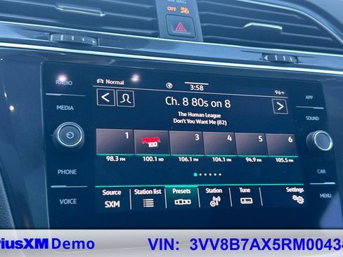 Certified 2024 Volkswagen Tiguan SE R-Line image 28