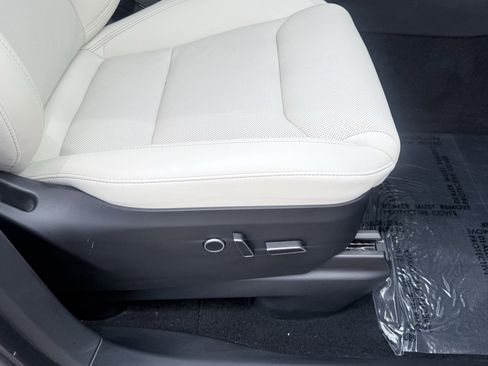 Used 2023 Tesla Model X AWD/4WD image 44