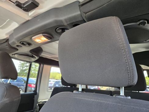 Used 2014 Jeep Wrangler Unlimited Sport w/ Quick Order Package 24S AWD/4WD image 10