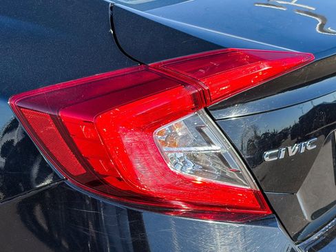 Used 2020 Honda Civic LX image 8