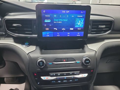 Used 2020 Ford Explorer XLT w/ Equipment Group 202A RWD image 3