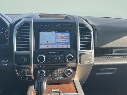 Used 2017 Ford F150 Platinum w/ Equipment Group 701A Luxury AWD/4WD image 7