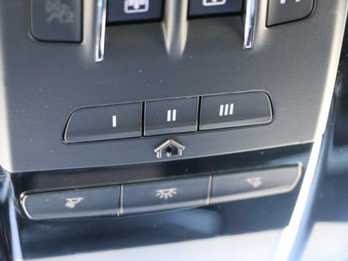 Used 2022 Maserati Levante Modena AWD/4WD image 30
