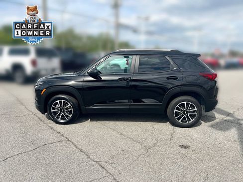 Used 2025 Chevrolet TrailBlazer LT AWD/4WD image 2