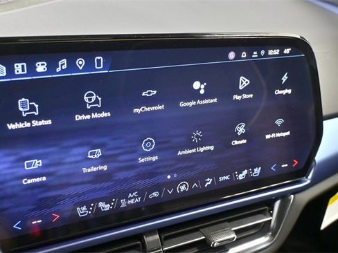 New 2026 Chevrolet Equinox EV LT image 22