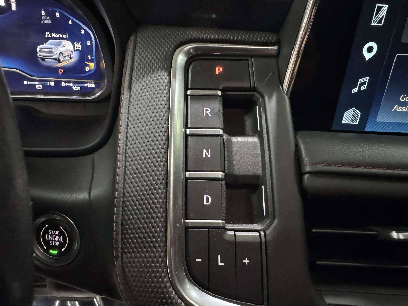 Used 2022 Chevrolet Tahoe RST w/ Luxury Package AWD/4WD image 23