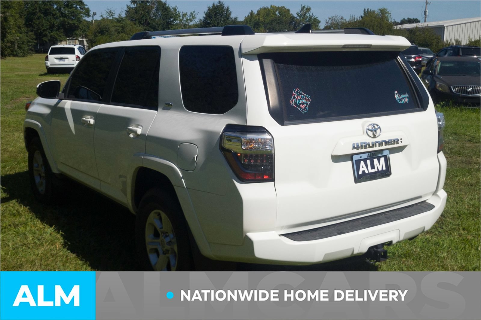 Used 2023 Toyota 4Runner SR5 Premium w/ Moonroof Package RWD image 4