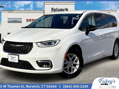 Certified 2024 Chrysler Pacifica Touring-L