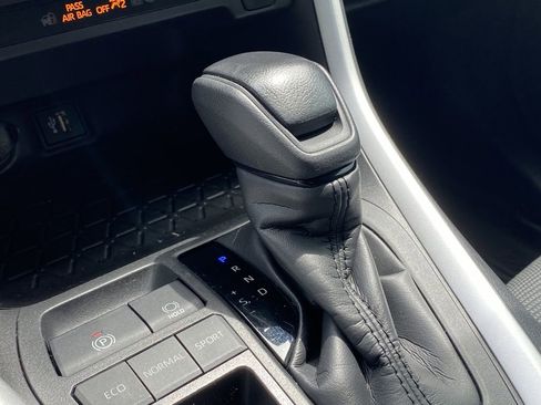 Used 2023 Toyota RAV4 LE image 13