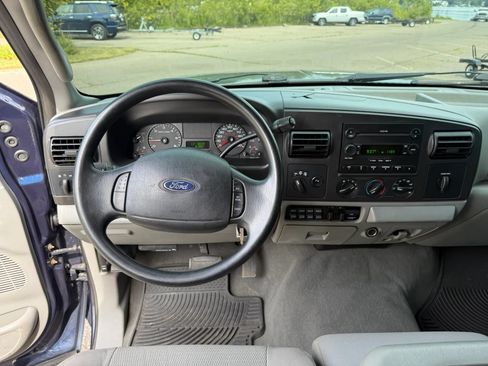 Used 2006 Ford F350 XLT AWD/4WD image 15