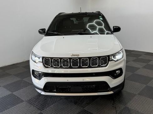 Certified 2025 Jeep Compass Limited AWD/4WD image 4