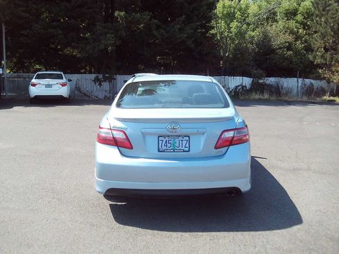 Used 2009 Toyota Camry SE FWD image 4