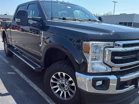 Used 2022 Ford F350 Lariat w/ Lariat Value Package AWD/4WD image 2
