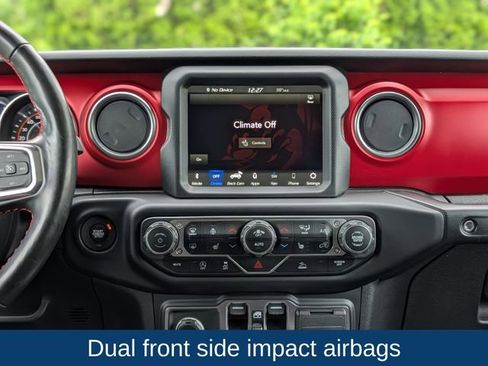 Used 2023 Jeep Wrangler Unlimited Rubicon w/ Cold Weather Group AWD/4WD image 14