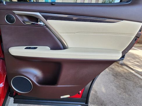 Used 2020 Lexus RX 350L Luxury image 75