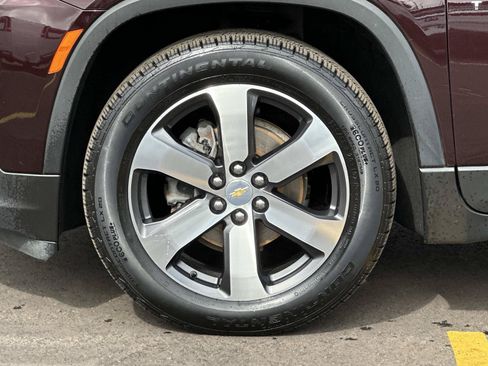 Certified 2023 Chevrolet Traverse LT w/ LT Premium Package AWD/4WD image 8