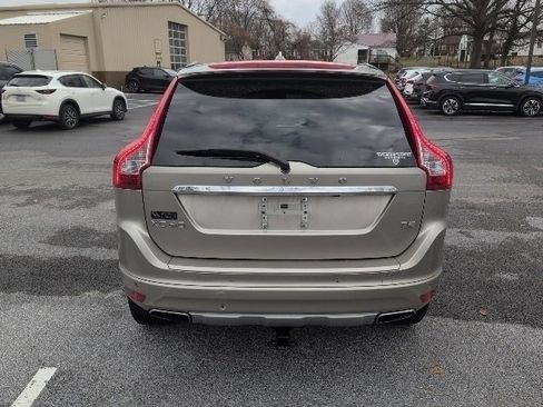 Used 2016 Volvo XC60 T5 Premier w/ Proximity Package image 8