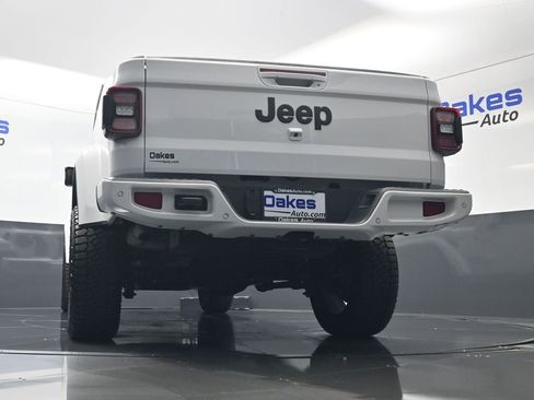 Used 2023 Jeep Gladiator Overland AWD/4WD image 43