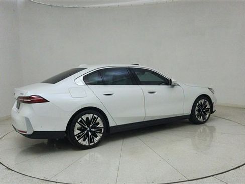 Used 2026 BMW 540i xDrive image 70