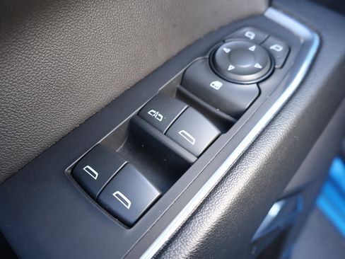 Used 2024 GMC Sierra 1500 Elevation image 8