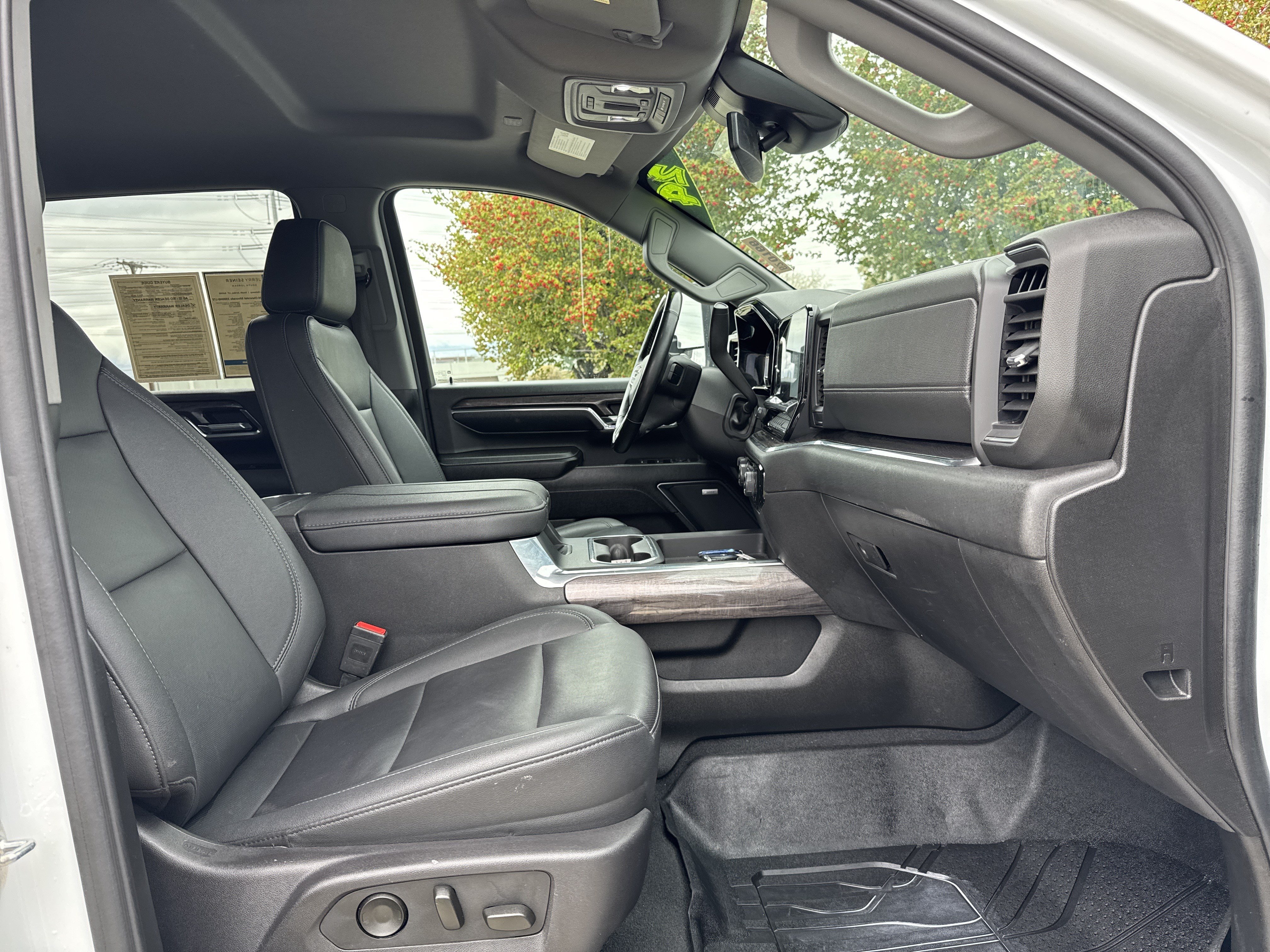 Used 2024 Chevrolet Silverado 3500 LTZ w/ LTZ Convenience Package AWD/4WD image 19
