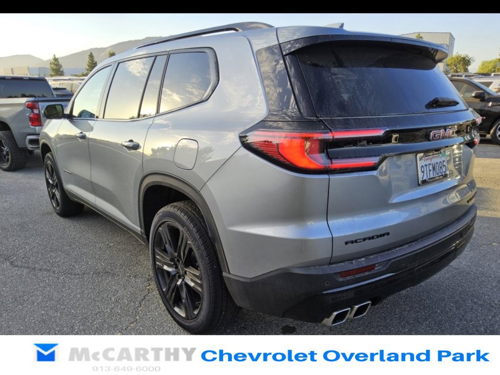 Used 2025 GMC Acadia Elevation w/ Elevation Premium Package FWD image 4