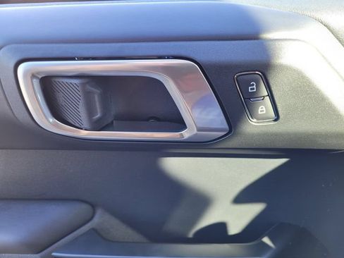 New 2025 Ford Bronco Raptor w/ Interior Carbon Fiber Pack AWD/4WD image 48