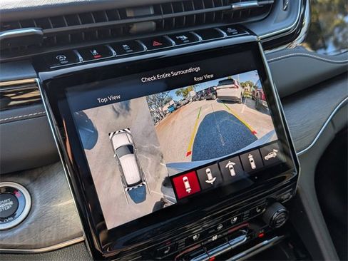 Used 2023 Jeep Grand Cherokee Overland w/ Adv Protech Group III image 21