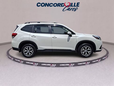 Certified 2023 Subaru Forester Premium AWD/4WD image 8
