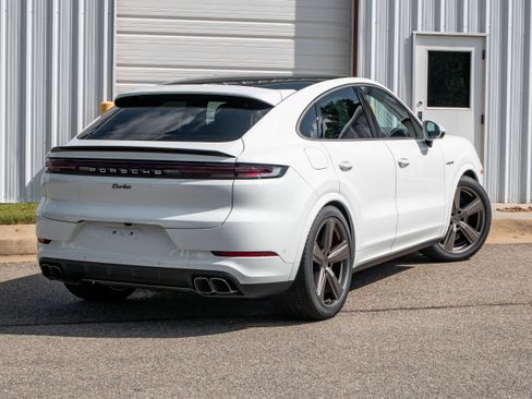 New 2025 Porsche Cayenne Turbo AWD/4WD image 7