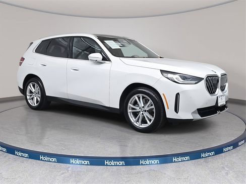 Used 2025 BMW X3 xDrive30i w/ Premium Package image 4