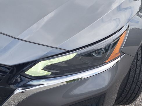 Used 2025 Nissan Altima 2.5 SV FWD image 31