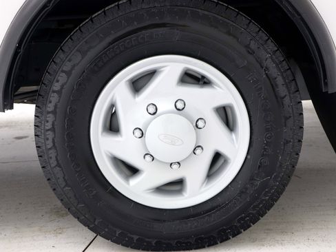 Used 2022 Ford E-350 and Econoline 350 Super Duty w/ Power Windows & Locks Group image 25