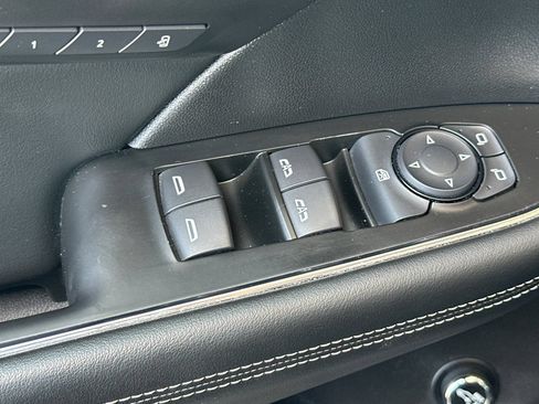 Certified 2023 Buick Envision Essence FWD image 12