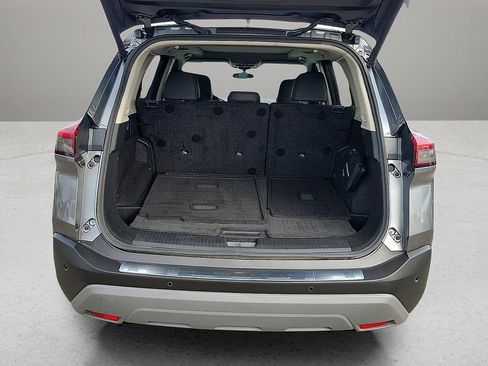 Used 2023 Nissan Rogue SV w/ SV Premium B Package FWD image 8