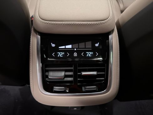 New 2026 Volvo XC90 T8 Ultra w/ Protection Package AWD/4WD image 31