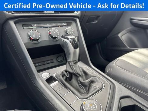 Certified 2022 Volkswagen Taos SE w/ Panoramic Sunroof Package AWD/4WD image 15