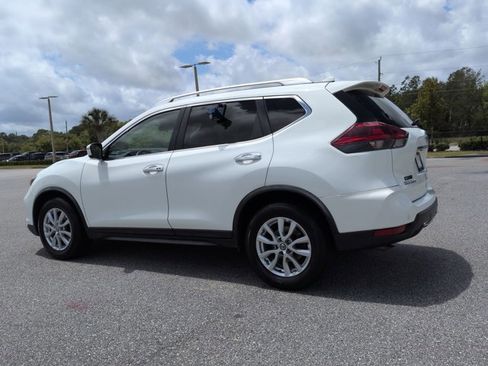 Used 2020 Nissan Rogue SV FWD image 7